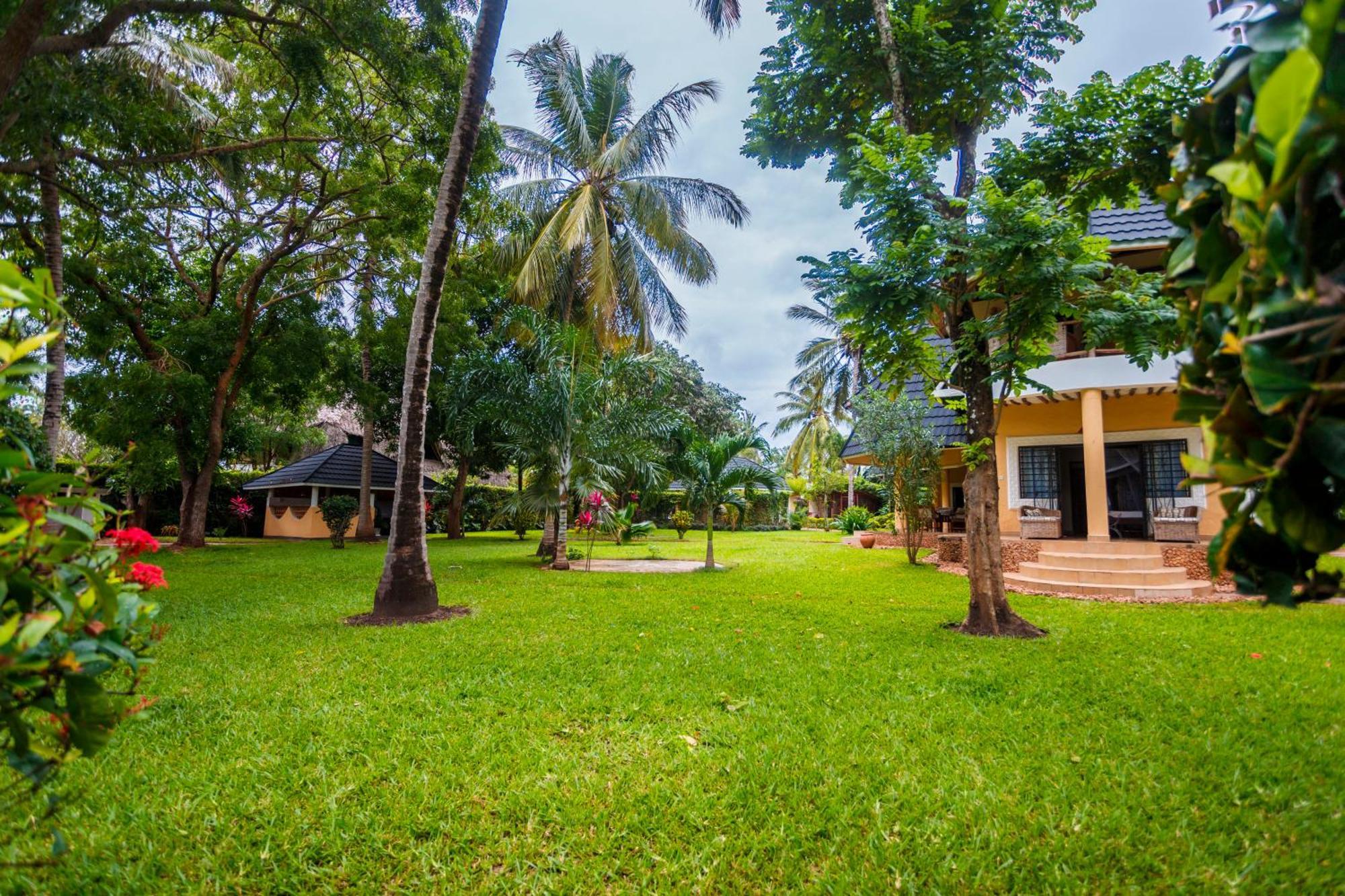 Diani Beach-Villa Kirsch Galu Esterno foto
